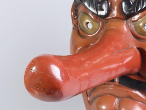 Mask - Masque de Tengu – Hochet mural laqué vermillon pour, Antiek en Kunst, Antiek | Overige Antiek