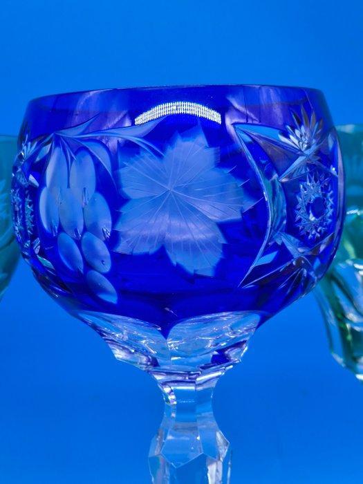 Überfangglas Römerglas – Trauben- und Blattdekor – farbig, Antiek en Kunst, Antiek | Meubels | Tafels