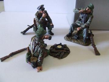 , Tomas Gun - Speelgoedfiguurtjes Oficial e Soldados Alemães beschikbaar voor biedingen