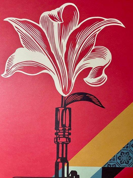Shepard Fairey (OBEY) - AR-15 Lily (2016), Antiek en Kunst, Kunst | Designobjecten