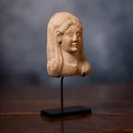 Grèce antique, Plaque votive en terre cuite - 11.5 cm, Collections