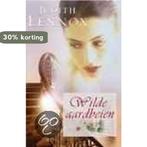 Wilde Aardbeien 9789041014825 Judith Lennox, Boeken, Verzenden, Zo goed als nieuw, Judith Lennox