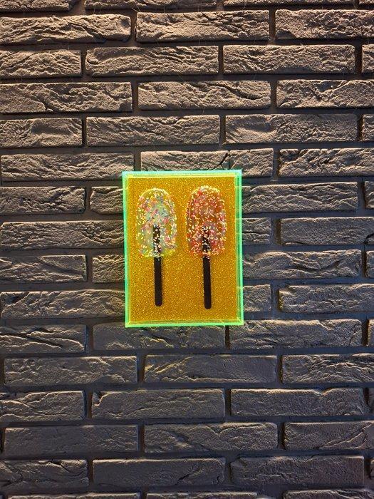 ELEMENTAL - Neon Ice Cream, Antiek en Kunst, Kunst | Designobjecten