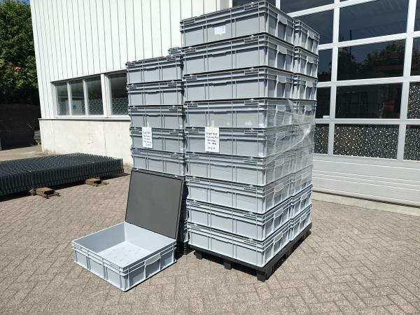 Veiling - 36 stapelbakken 800x600x230mm, met deksel. Engels, Auto diversen, Autogereedschap