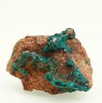 XXL Émeraude Brillant Vert Émeraude DIOPTASE Cristal sur