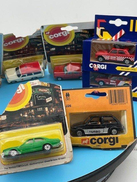 Corgi 1:64 - Voiture miniature (11) - Assortiment de, Hobby & Loisirs créatifs, Voitures miniatures | 1:5 à 1:12