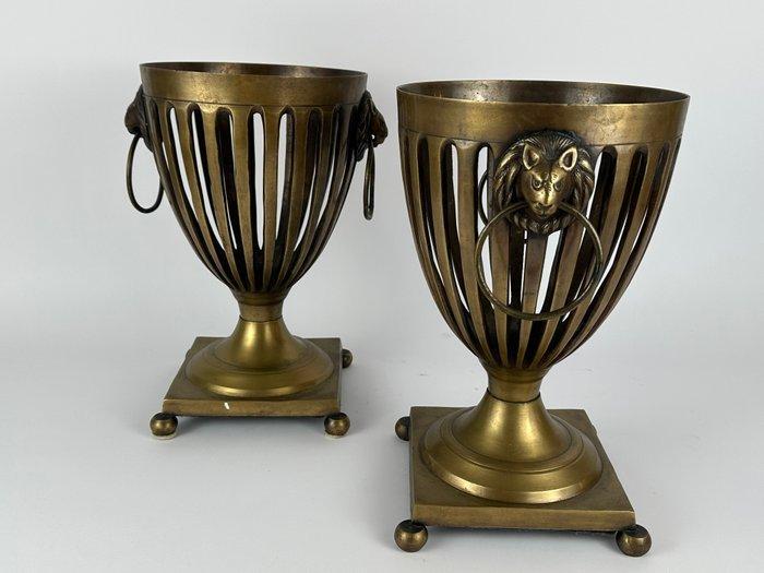 Urn (2) - Messing - Een paar grote kommen, Antiek en Kunst, Curiosa en Brocante