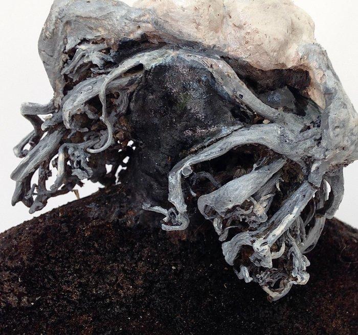 Eleanor Gabriel - Chien Foldingue, Antiek en Kunst, Kunst | Designobjecten