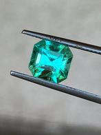 1 pcs Vert Émeraude - 2.10 ct - Gemological Institute of, Nieuw