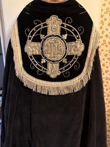 Chape Noire - Orfroi zilverdraad - Lyon - Pontificaal -