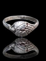 Post-médiéval Raisin et Feuille d’Argent Rare Bague (Sans