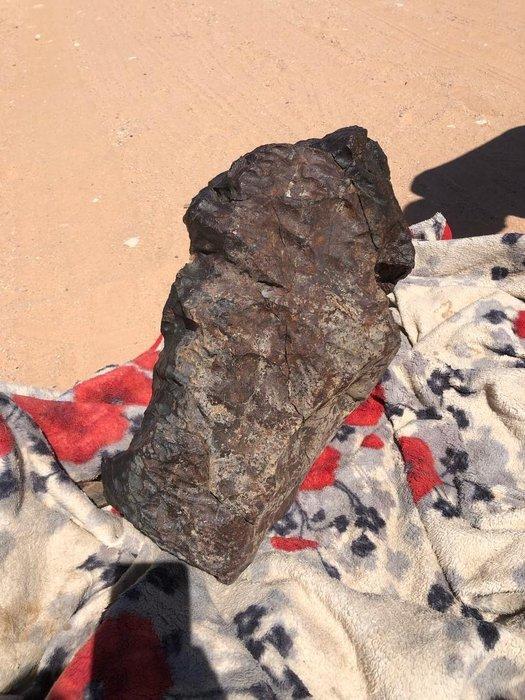 Chondriet Chondrite meteoriet - 57 kg - (2), Verzamelen, Mineralen en Fossielen