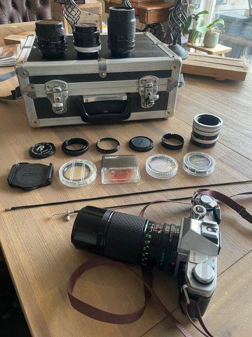 Canon, Cosina, Tokina, Vivitar AT-1 + 5 lenzen + acc., Audio, Tv en Foto, Fotocamera's Analoog