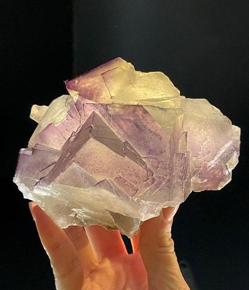 1257 g Paarse FLUORIET met Fantomen uit Cave-In-Rock, Verzamelen, Mineralen en Fossielen