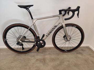 Canyon Endurance CF SLX8 DI2 beschikbaar voor biedingen