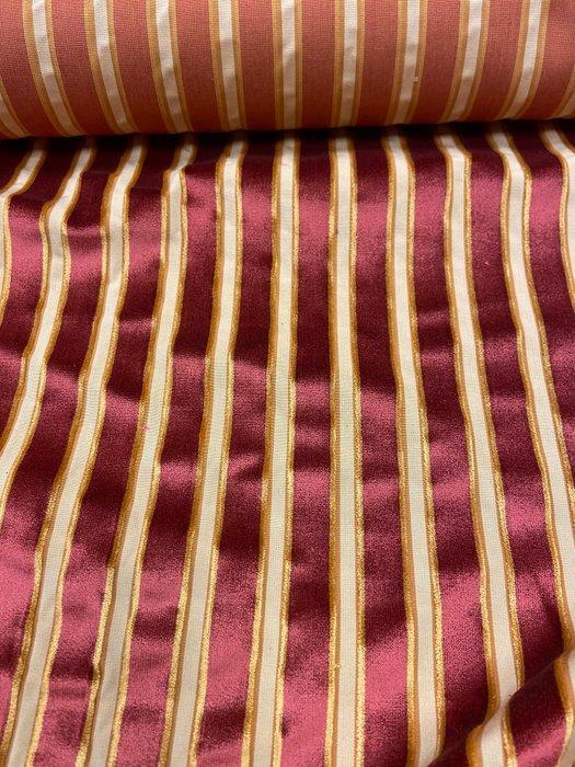 Stof met een materiële en compacte structuur en een, Antiek en Kunst, Antiek | Tapijten, Tafelkleden en Textiel