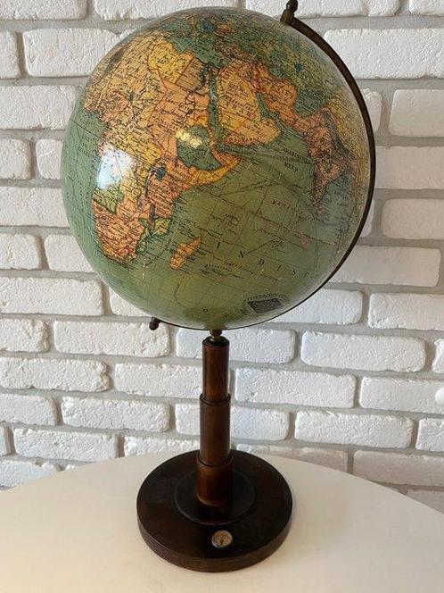 Terrestrial table globe - 1920-1930, 1930-1940, Antiek en Kunst, Curiosa en Brocante