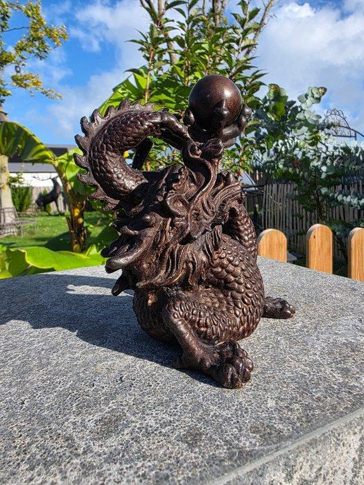 Bronze: Dragon - The Pearl of Wisdom - Brons - Azië, Antiek en Kunst, Antiek | Overige Antiek