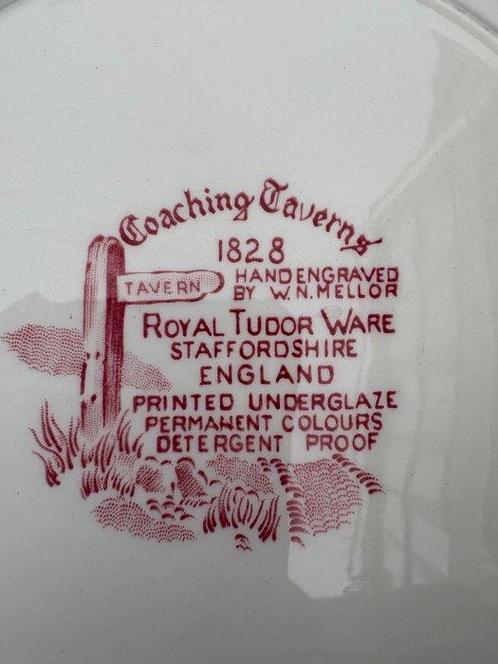 Royal Tudor Ware - Service de table pour 6 (51) - Tavernes, Antiek en Kunst, Antiek | Meubels | Tafels