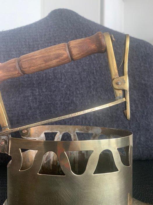 Strijkijzer - Gegoten messing - Victoria, kool, messing,, Antiek en Kunst, Curiosa en Brocante