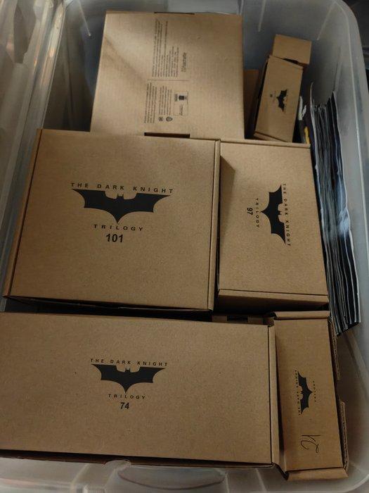 Hachette 1:8 - Modèle réduit (120) - Tumbler Batman Dark, Hobby en Vrije tijd, Modelauto's | 1:5 tot 1:12