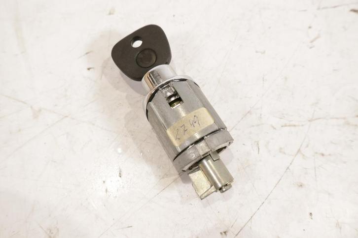 BMW E23 7 Serie OEM Kofferbak / achterklep slot met sleutel, Auto-onderdelen, Carrosserie, Ophalen of Verzenden