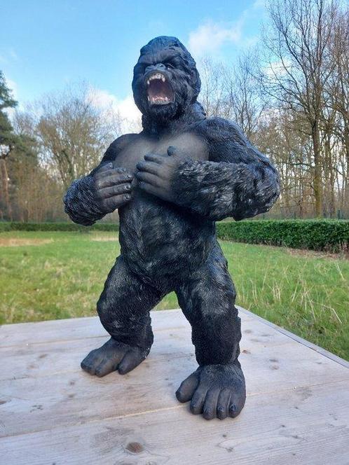 Statue, 64 cm high strong silverback gorilla - 64 cm -, Antiek en Kunst, Curiosa en Brocante