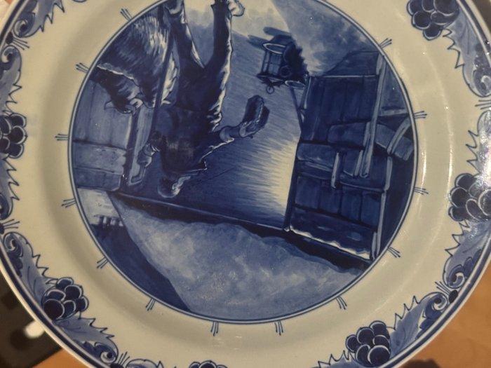 De Porceleyne Fles, Delft - Leon Senf - Bord - Aardewerk -, Antiek en Kunst, Antiek | Glaswerk en Kristal