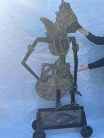 Groot traditioneel Wayang Kulit poppenbeeld 1,79 mtr. - op