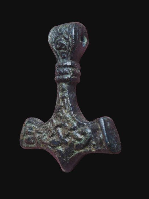 Vroeg-middeleeuws Bronze Extreem Rare Thors Hammer Hanger, Antiek en Kunst, Antiek | Overige Antiek