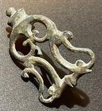 Romain antique Bronze Broche ajourée élégante en forme, Antiek en Kunst