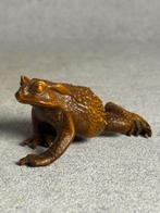 Beeldje - Twee kikkers (2) - Brons, Buxus hout, Antiek en Kunst