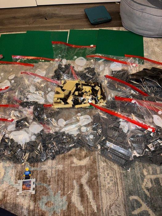 Lego Set - 10181 - Sculptures - Eiffel Tower 1:300 Scale, Enfants & Bébés, Jouets | Duplo & Lego