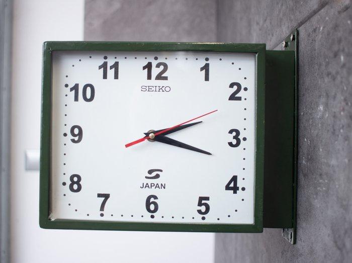 Wandklok - Seikosha CO. LTD Seiko - Bakeliet, Glas, Plastic,, Antiek en Kunst, Kunst | Designobjecten