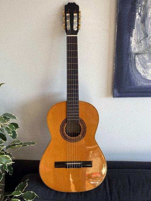 MIGUEL ANGLE SL - Artisanale espagnole de lutherie + housse, Muziek en Instrumenten, Snaarinstrumenten | Gitaren | Akoestisch