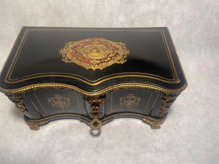 Doos - zwart hout - Met 5 flesjes voor essentiële oliën in, Antiquités & Art, Antiquités | Meubles | Chaises & Canapés