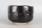 Kuro-Raku theebowl (Chawan) door Ryokuzan met Tomobako -