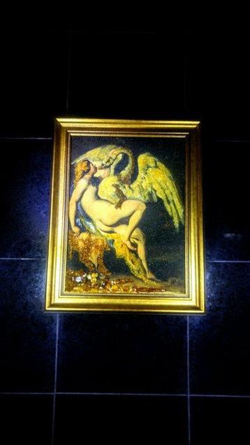 Baltische barnsteen - Leda en de zwaan door Theodore beschikbaar voor biedingen