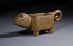 Valdivia-cultuur stenen vijzel in de vorm van een hond met