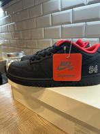 Nike X Supreme - Dunk Low SB - Sneakers - Maat: EU 41 -