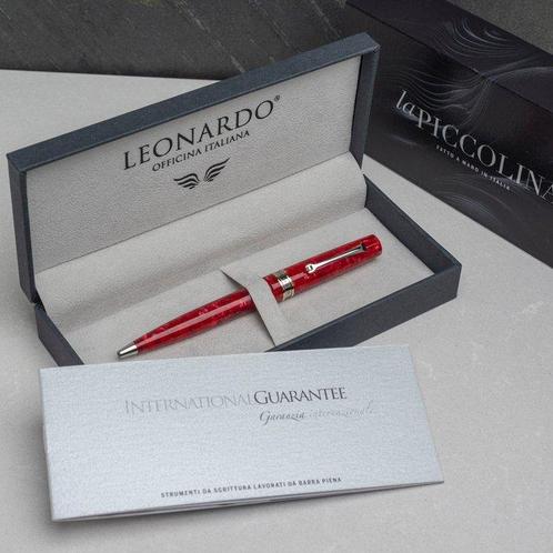 Leonardo La piccolina - Ball point rosso passione - Pen, Verzamelen, Pennenverzamelingen