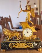 Figurale pendule -   Marmer, Verguld brons - 1900-1910, Antiek en Kunst, Antiek | Klokken