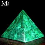 Pyramide naturelle de malachite - Pyramide réalisée avec la, Antiquités & Art