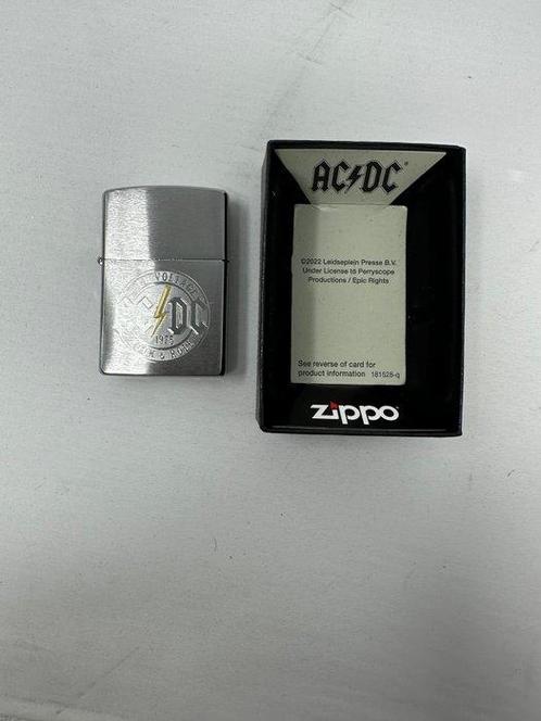 Zippo - Aansteker - IJzer (gegoten/gesmeed), Verzamelen, Rookartikelen, Aanstekers en Luciferdoosjes