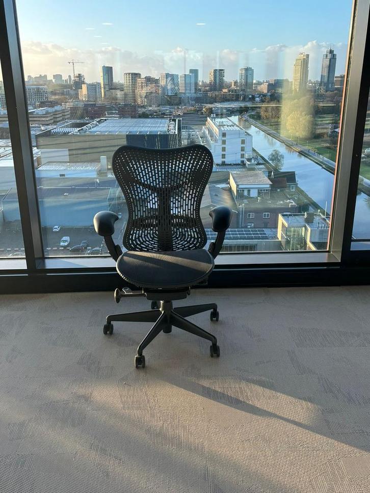Herman Miller Mirra Design Bureaustoel - 5 Jaar Garantie!, Huis en Inrichting, Bureaustoelen, Bureaustoel, Zwart, Zo goed als nieuw