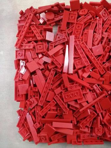 Lego - geen serie - van 1000 rode platte plaatjes - beschikbaar voor biedingen