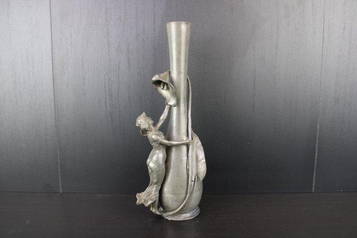 Vase - Vase floral Art Nouveau avec une dame regardant une, Antiek en Kunst, Kunst | Designobjecten