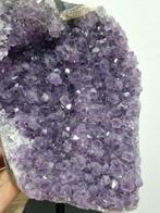 Géode daméthyste HQ sur un support en acier de luxe. -, Collections