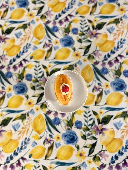 Elegante tafelkleed voor grote tafels. Citroenen en bloemen, Antiquités & Art, Antiquités | Meubles | Tables