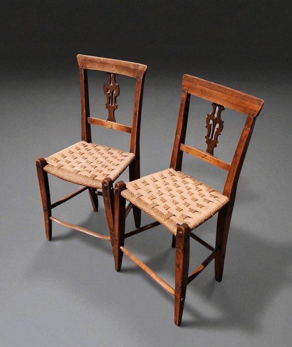 Stoel (2) - Walnoot - 1750, Antiek en Kunst, Antiek | Overige Antiek